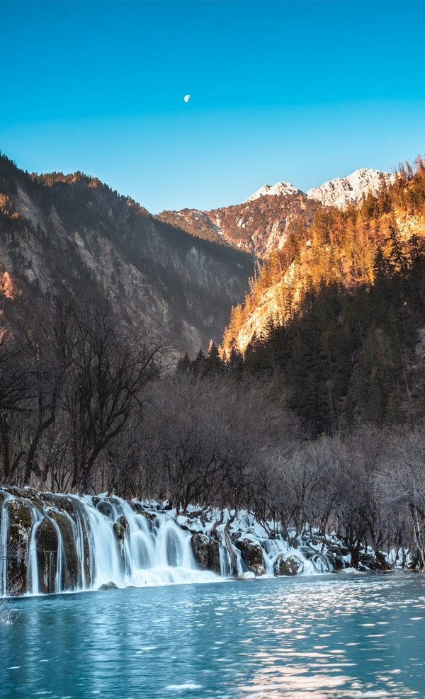 Quels sont les meilleurs conseils pour une randonnée dans la vallée de Jiuzhaigou, Chine?